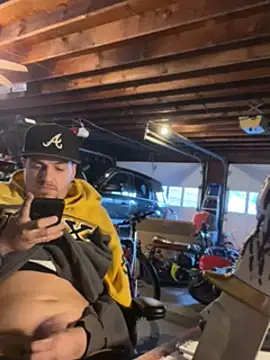 Snapshot of joeycbigcock chatting on December 2024 08:44:01 PM joeycbigcock online show from December 2024 08:44:01 PM