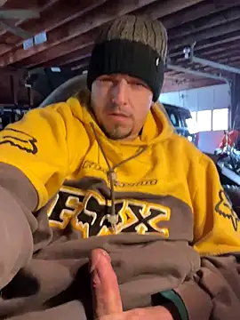 Snapshot of joeycbigcock chatting on December 2024 05:55:01 PM joeycbigcock online show from December 2024 05:55:01 PM