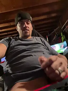 Snapshot of joeycbigcock chatting on December 2024 09:08:01 PM joeycbigcock online show from December 2024 09:08:01 PM