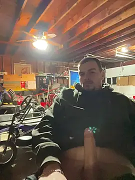 Snapshot of joeycbigcock chatting on January 2025 08:26:01 PM joeycbigcock online show from January 2025 08:26:01 PM