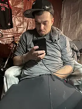 Snapshot of joeycbigcock chatting on January 2025 10:55:01 PM joeycbigcock online show from January 2025 10:55:01 PM