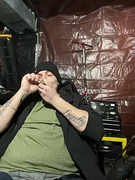 Snapshot of joeycbigcock chatting on January 2025 09:57:01 PM joeycbigcock online show from January 2025 09:57:01 PM