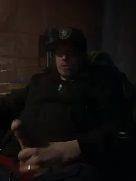 Snapshot of joeycbigcock chatting on March 2025 01:11:02 AM joeycbigcock online show from March 2025 01:11:02 AM