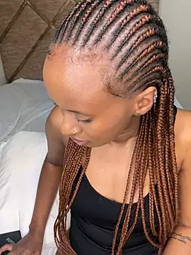 Snapshot of Star_Light2 chatting on December 2024 12:19:01 PM Star Light2 online show from December 2024 12:19:01 PM