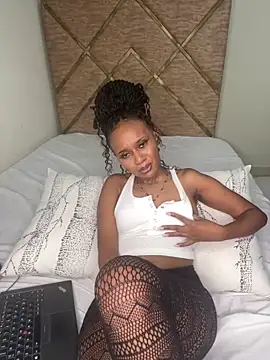 Snapshot of Star_Light2 chatting on December 2024 02:41:01 AM Star Light2 online show from December 2024 02:41:01 AM