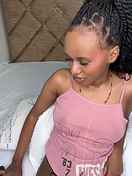 Snapshot of Star_Light2 chatting on December 2024 02:19:02 AM Star Light2 online show from December 2024 02:19:02 AM