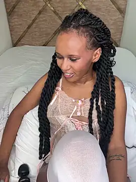 Snapshot of Star_Light2 chatting on January 2025 01:26:01 AM Star Light2 online show from January 2025 01:26:01 AM