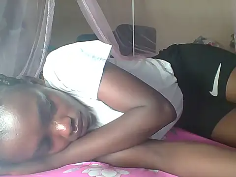 awino001 online show from September 2025 04:45:02 AM