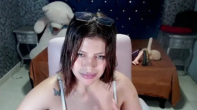 CurvyJulieth online show from January 2025 07:06:02 AM