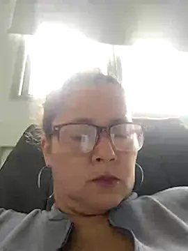 Snapshot of natally_ross21 chatting on June 2026 01:14:01 PM natally ross21 online show from June 2026 01:14:01 PM