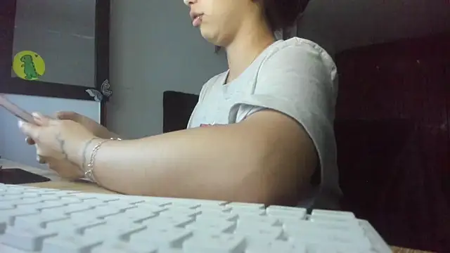 Fiore Sanz  online show from December 2024 11:17:02 PM