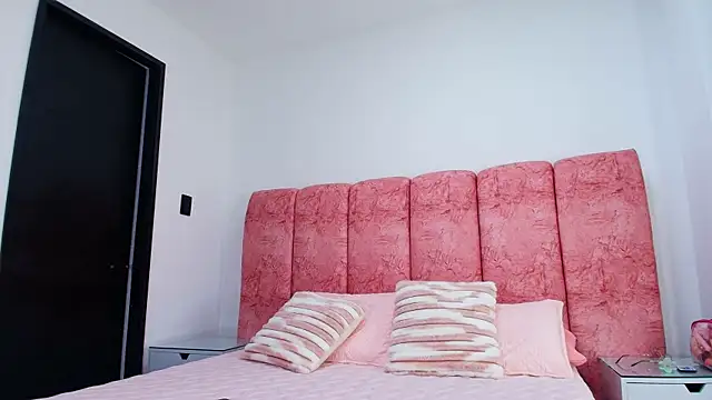 kendal rossi online show from November 2025 11:56:02 AM