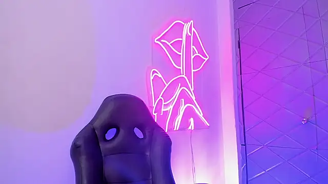 Naomi-Haruno online show from February 2026 07:34:02 PM