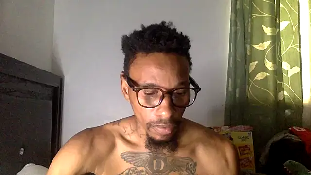 Snapshot of KingDerRico chatting on September 2025 07:19:02 PM KingDerRico online show from September 2025 07:19:02 PM