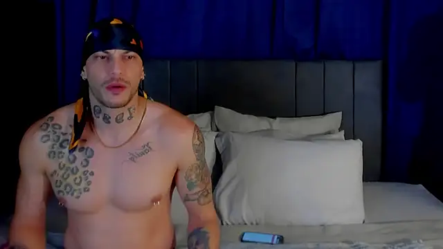 Snapshot of RickG_Oficial chatting on June 2026 04:26:02 AM RickG Oficial online show from June 2026 04:26:02 AM