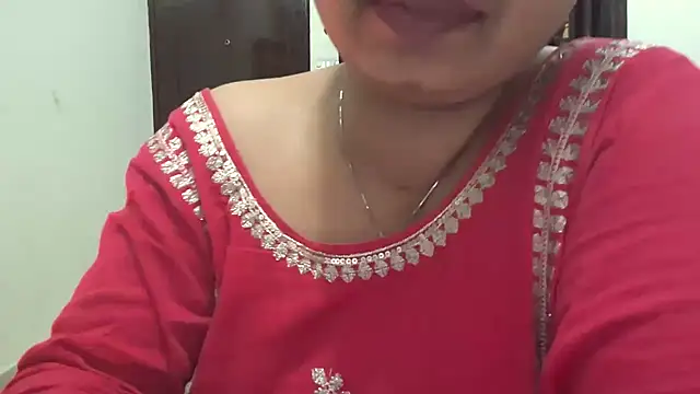 Snapshot of Gulaboo_bhabi chatting on January 2025 11:43:01 PM Gulaboo bhabi online show from January 2025 11:43:01 PM