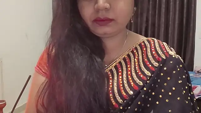 Snapshot of Gulaboo_bhabi chatting on January 2025 10:28:02 PM Gulaboo bhabi online show from January 2025 10:28:02 PM