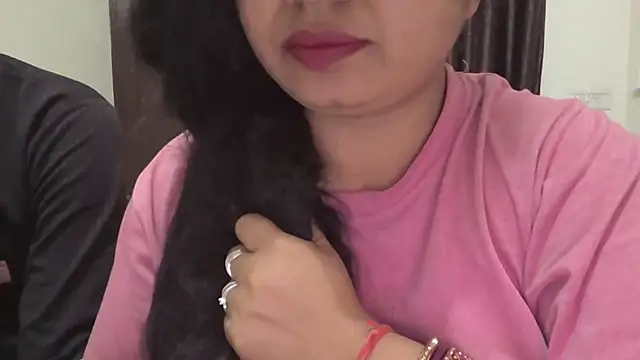 Snapshot of Gulaboo_bhabi chatting on February 2025 06:58:01 PM Gulaboo bhabi online show from February 2025 06:58:01 PM