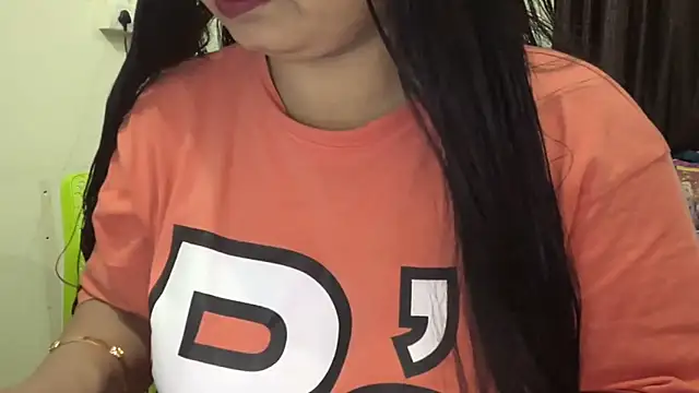 Snapshot of Gulaboo_bhabi chatting on February 2025 04:53:01 PM Gulaboo bhabi online show from February 2025 04:53:01 PM