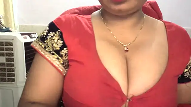 Snapshot of Gulaboo_bhabi chatting on May 2026 11:01:01 PM Gulaboo bhabi online show from May 2026 11:01:01 PM