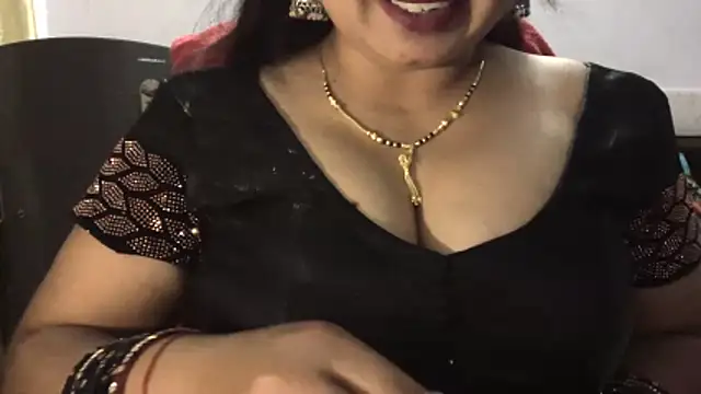 Snapshot of Gulaboo_bhabi chatting on June 2026 04:44:01 PM Gulaboo bhabi online show from June 2026 04:44:01 PM