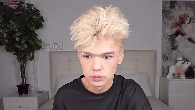 Snapshot of Felix_Rey chatting on December 2025 07:21:01 PM Felix Rey online show from December 2025 07:21:01 PM