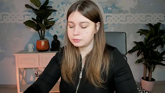 Snapshot of FioraMarmoris chatting on November 2025 05:18:01 AM FioraMarmoris online show from November 2025 05:18:01 AM