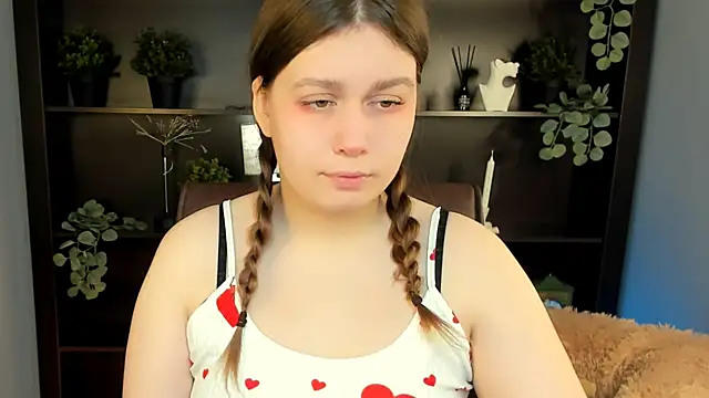 Snapshot of FioraMarmoris chatting on November 2025 07:08:02 AM FioraMarmoris online show from November 2025 07:08:02 AM