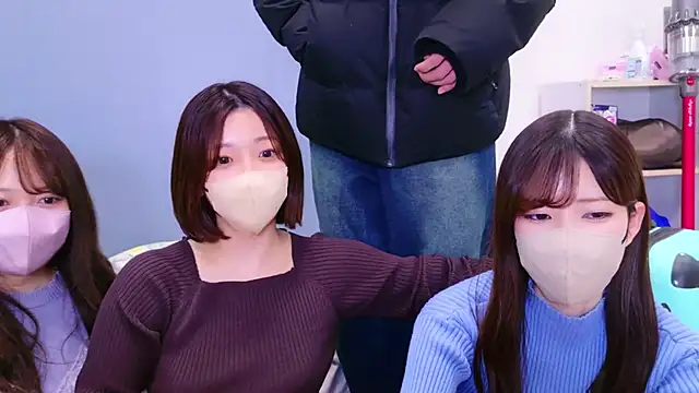 Snapshot of HaruruHappy chatting on December 2024 04:05:01 PM HaruruHappy online show from December 2024 04:05:01 PM