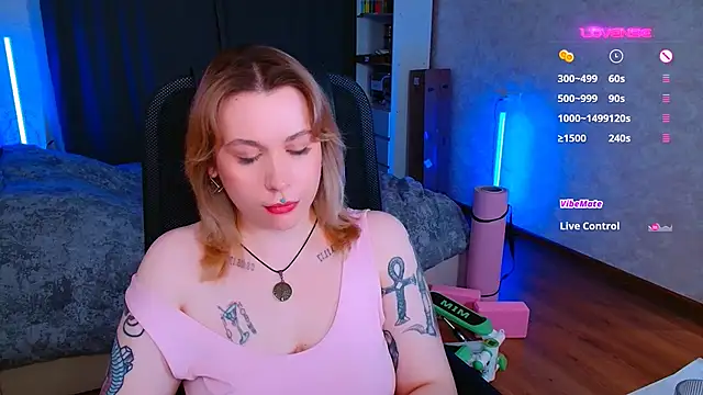 Snapshot of Blueberry-baby chatting on December 2024 02:25:02 AM Blueberry-baby online show from December 2024 02:25:02 AM