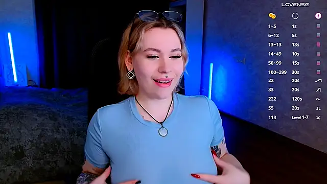 Snapshot of Blueberry-baby chatting on February 2025 05:47:02 AM Blueberry-baby online show from February 2025 05:47:02 AM