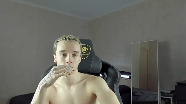 MasonWarholl online show from December 2024 03:37:01 PM