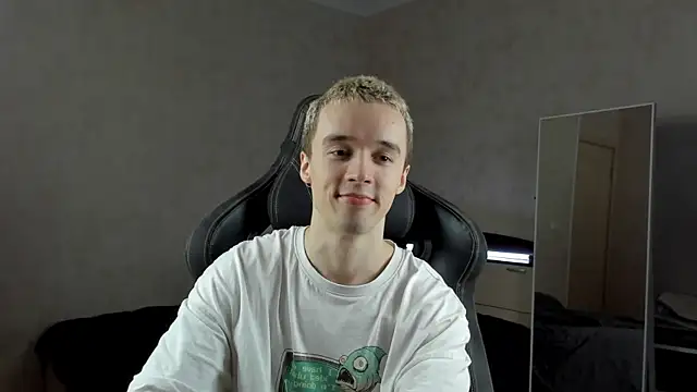 MasonWarholl online show from December 2024 06:49:01 PM