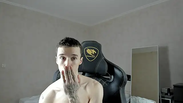 MasonWarholl online show from January 2025 04:39:02 AM