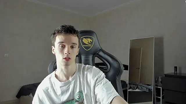 MasonWarholl online show from March 2025 06:12:02 PM