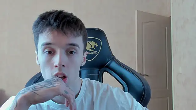 MasonWarholl online show from April 2026 03:28:02 PM