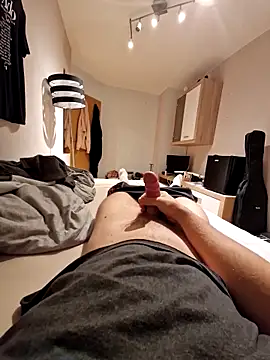 Snapshot of Lion132233 chatting on September 2025 08:42:01 PM Lion132233 online show from September 2025 08:42:01 PM