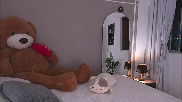 AnnyHizzle online show from October 2025 01:58:02 AM