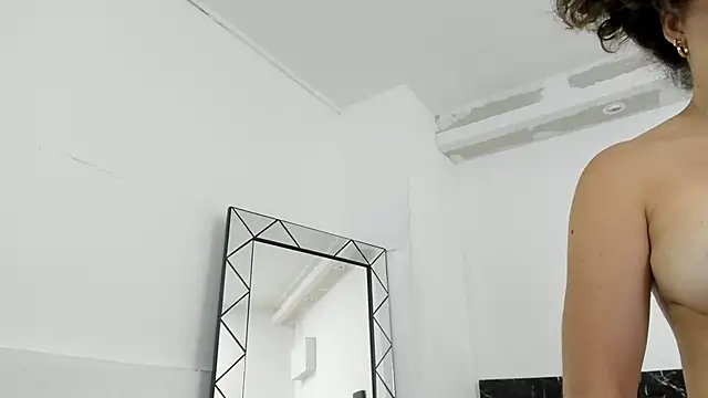 Snapshot of Juliabadlee chatting on January 2025 02:25:01 AM Juliabadlee online show from January 2025 02:25:01 AM