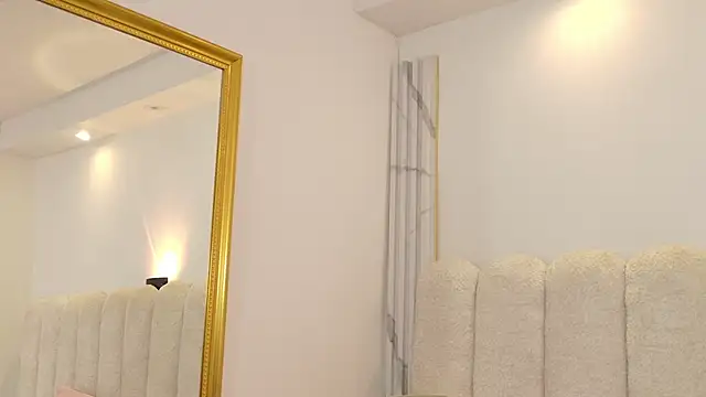 Snapshot of Juliabadlee chatting on November 2025 07:48:02 PM Juliabadlee online show from November 2025 07:48:02 PM