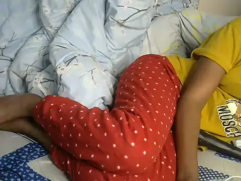 Snapshot of StacyGee24 chatting on November 2025 10:32:01 PM StacyGee24 online show from November 2025 10:32:01 PM