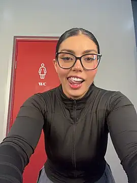 zui lu online show from April 2026 04:56:01 AM