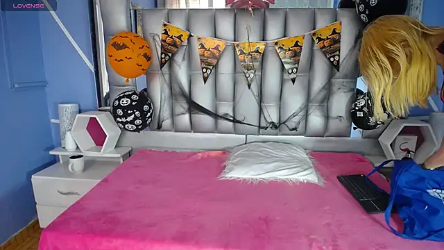 Snapshot of sophia_ny chatting on October 2025 01:45:01 PM sophia ny online show from October 2025 01:45:01 PM