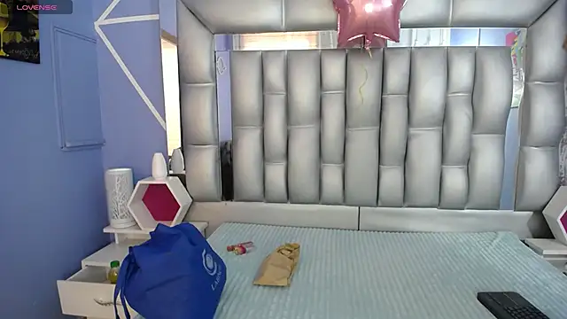 Snapshot of sophia_ny chatting on November 2025 12:50:02 PM sophia ny online show from November 2025 12:50:02 PM