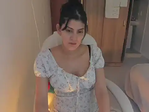 Snapshot of misstoya chatting on December 2024 01:18:01 AM misstoya online show from December 2024 01:18:01 AM