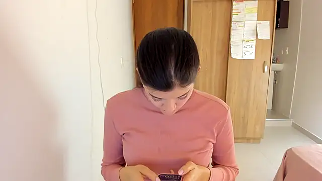 Snapshot of misstoya chatting on February 2025 01:41:02 AM misstoya online show from February 2025 01:41:02 AM