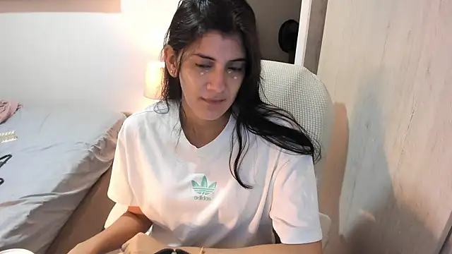 Snapshot of misstoya chatting on September 2025 03:57:01 PM misstoya online show from September 2025 03:57:01 PM