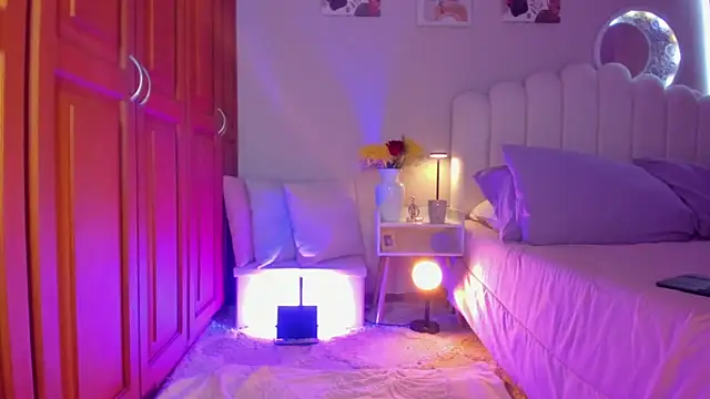 martinaaricci online show from March 2026 01:39:02 PM