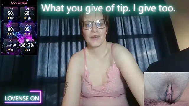 Snapshot of PernillaGirl chatting on March 2025 04:32:02 PM PernillaGirl online show from March 2025 04:32:02 PM