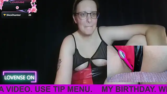 Snapshot of PernillaGirl chatting on September 2025 06:30:02 PM PernillaGirl online show from September 2025 06:30:02 PM